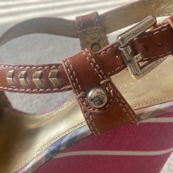 Coach Barbie/Candy Stripe Wedges 🩷 - Picture 10 of 16